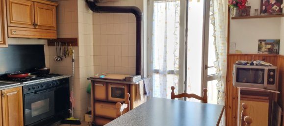 4 rooms Apartment in Altavilla Irpina, Italy No. 150512 18