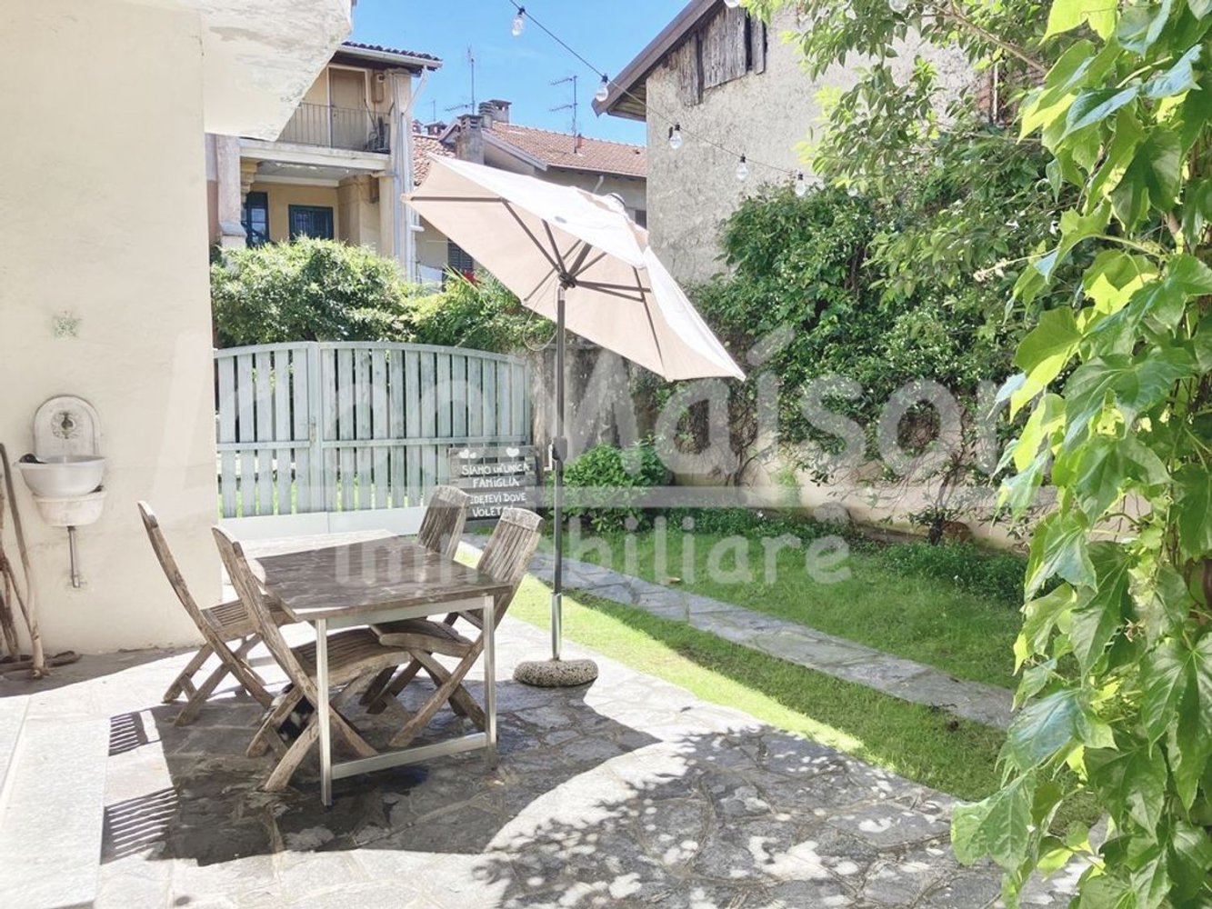 4-Zimmer Haus in Gavirate, Italy, Nr. 237052
