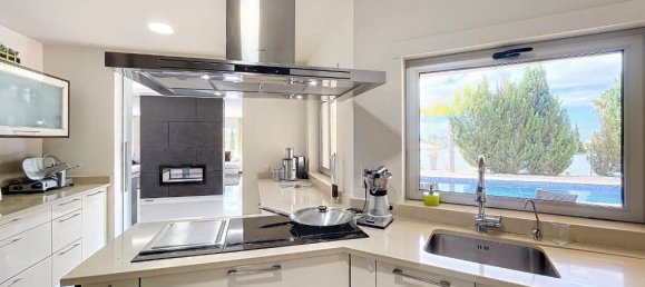 4 bedrooms Villa in Albufeira, Portugal No. 89359 16