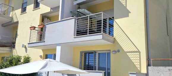 3 bedrooms House in Alba Adriatica, Italy No. 210116 2