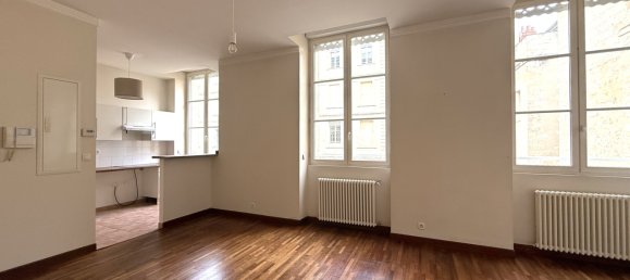 3 bedrooms Apartment in Bordeaux, France No. 349661 2