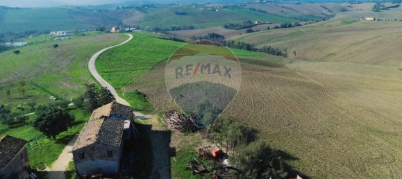 1غرفة قطعة أرض في San Marcello, Italy رقم 5618 3