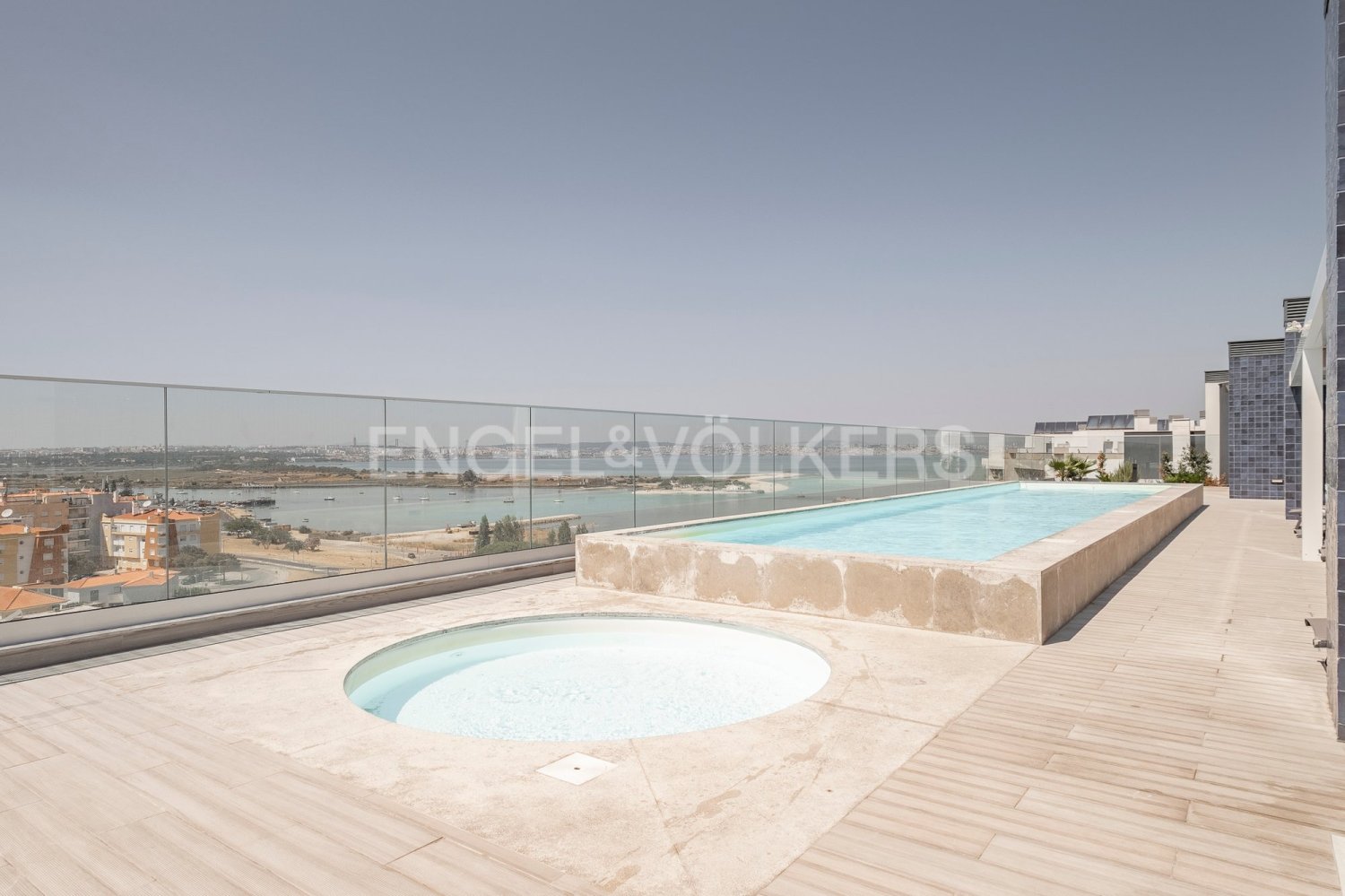 3 غرف نوم شقة في Seixal, Portugal رقم 289592