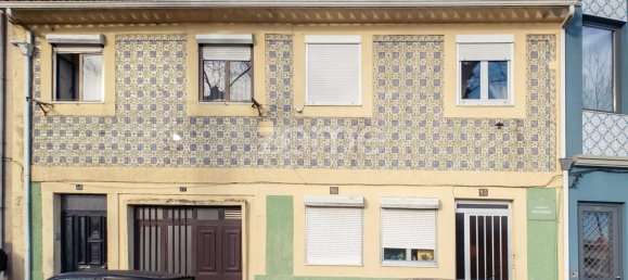 3 bedrooms House in Porto, Portugal No. 14756 17