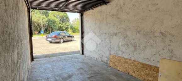 13m² Garage in Burago di Molgora, Italy No. 338385 2