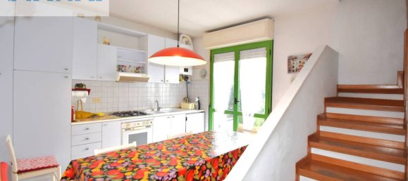 4 Schlafzimmer Wohnung in Viareggio, Italy, Nr. 209526 14