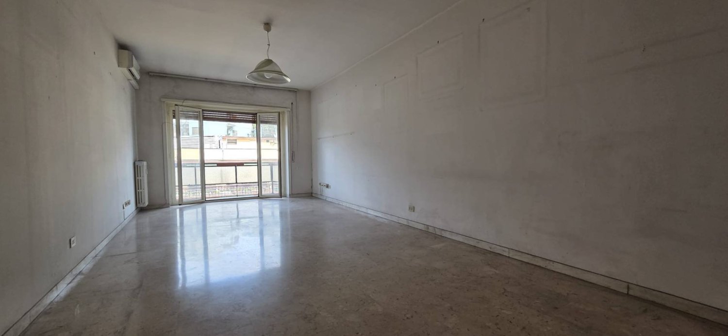 3 bedrooms Apartment in Rome, Italy No. 354083