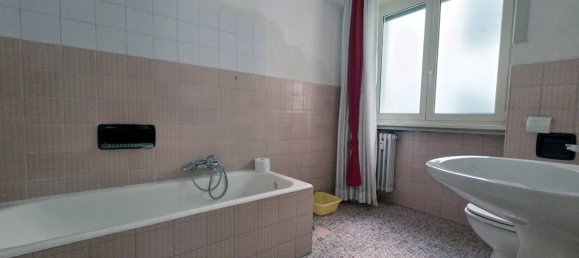 3 bedrooms Apartment in Rome, Italy No. 354083 13