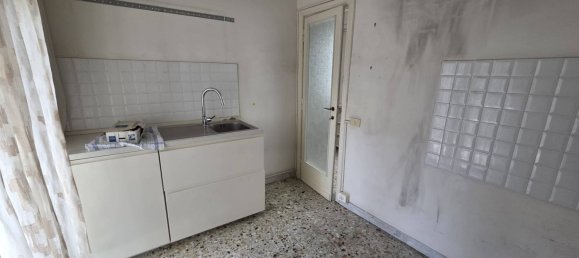 3 bedrooms Apartment in Rome, Italy No. 354083 10