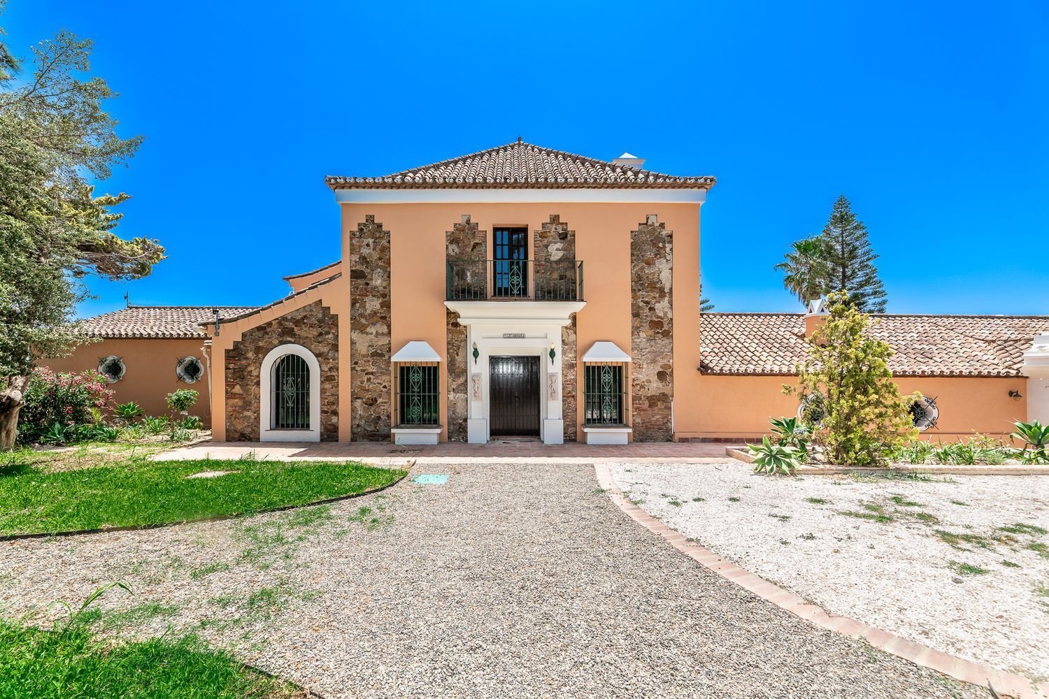 6 bedrooms House in Manilva, Spain No. 99544