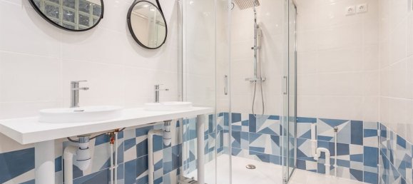 3 bedrooms Apartment in Paris, France No. 151652 11