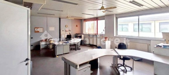 317m² Office in Trezzano sul Naviglio, Italy No. 310939 10