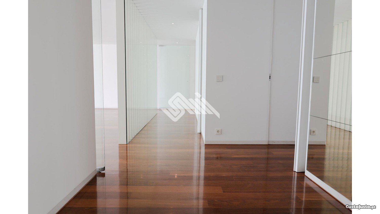 3 bedrooms Apartment in Porto, Portugal No. 132203