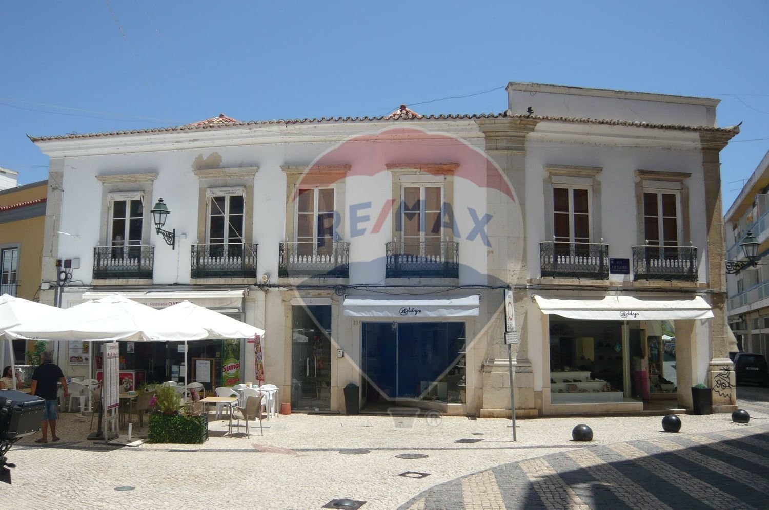 Edificio en Faro, Portugal 658 m² No. 214815