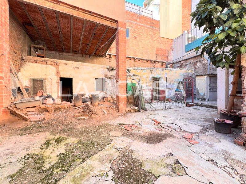 2 Schlafzimmer Gewerbliche Immobilie in Badalona, Spain, Nr. 139508