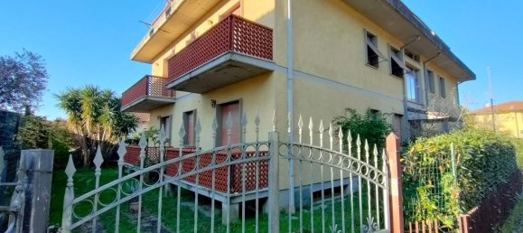 5 rooms Apartment in Massa, Italy No. 188942 39