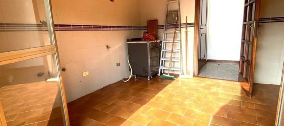 5 rooms Apartment in Massa, Italy No. 188942 31