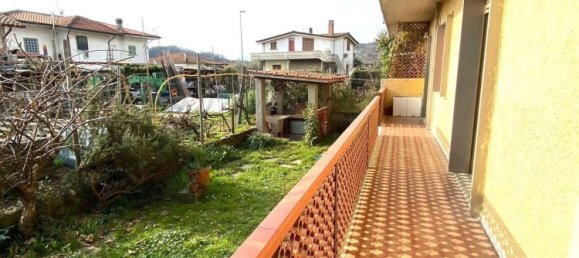 5 rooms Apartment in Massa, Italy No. 188942 24