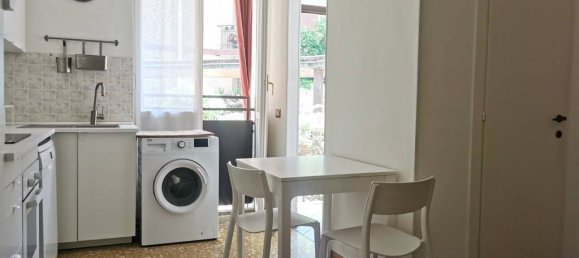 1 bedroom Apartment in Milan, Italy No. 323695 8
