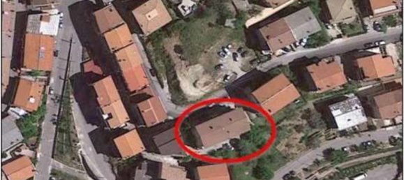 5 rooms Apartment in Zagarise, Italy No. 184704 10