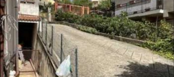 5 rooms Apartment in Zagarise, Italy No. 184704 17