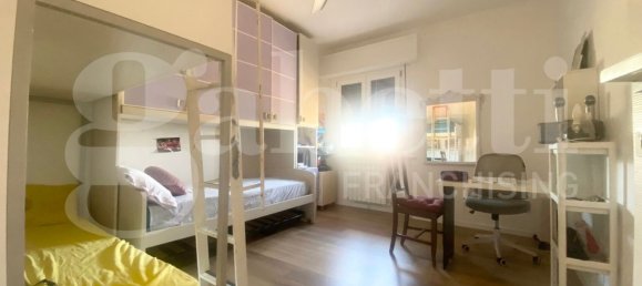 3 rooms Apartment in Assisi, Italy No. 168255 9