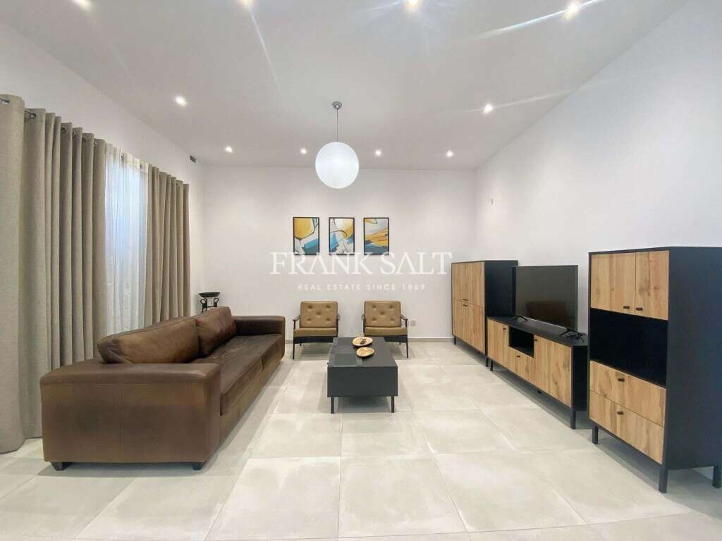 2 غرف نوم طابقين في Paola, Malta رقم 11100