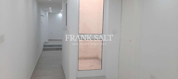 مكتب في Attard, Malta 60متر مربع رقم 12272 8