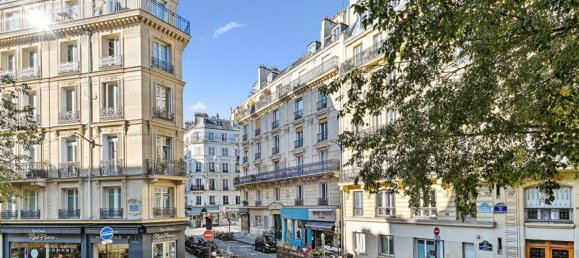 2 bedrooms Apartment in Paris, France No. 108219 13