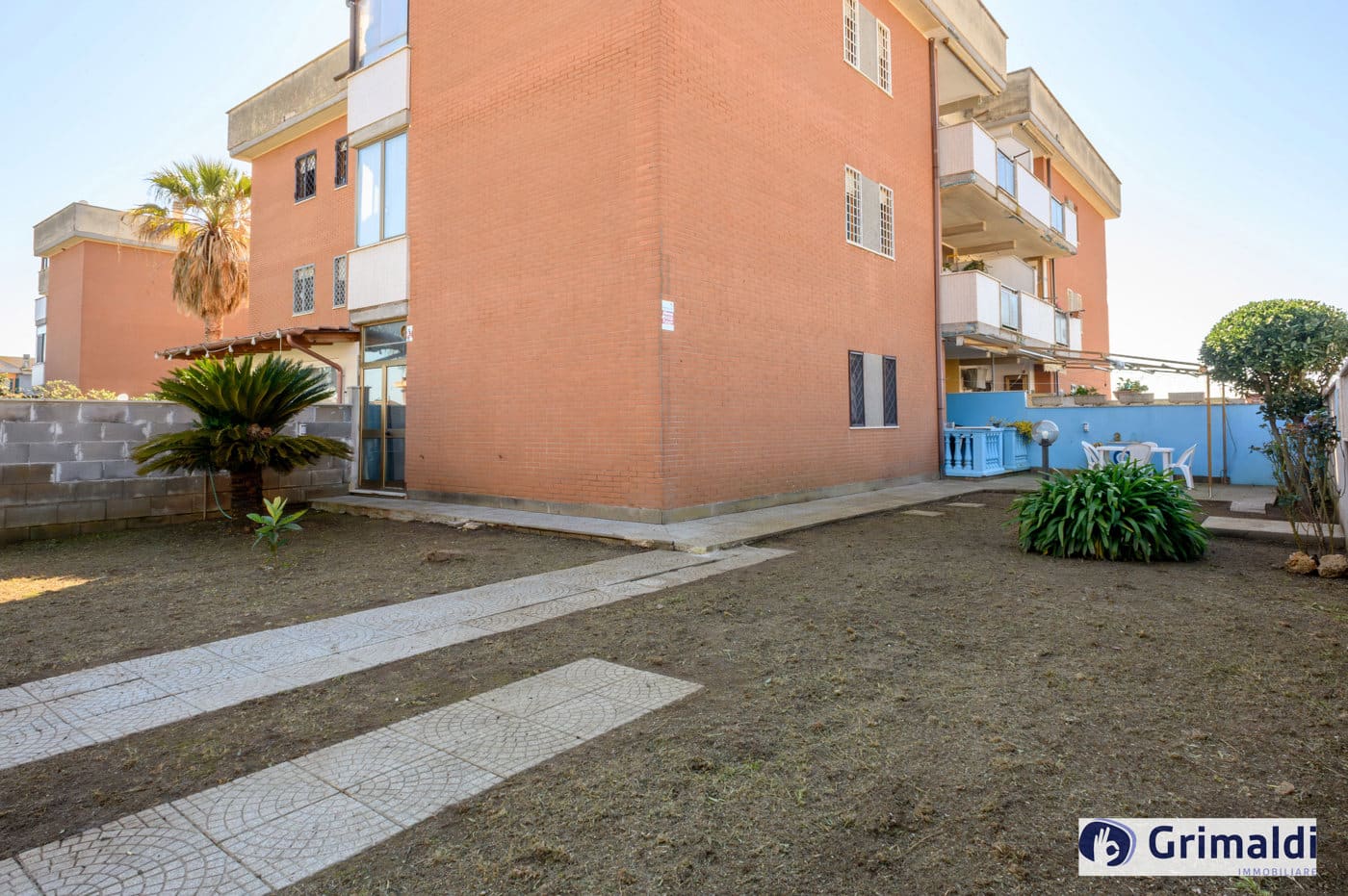 Apartamento T2 em Ardea, Italy N.º 323040