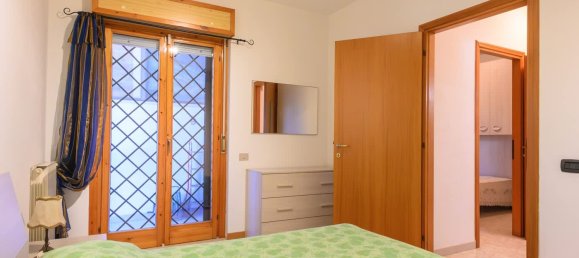 Apartamento T2 em Ardea, Italy N.º 323040 21