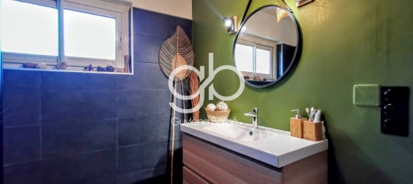 5 bedrooms Villa in Saint-Bres, France No. 294456 11