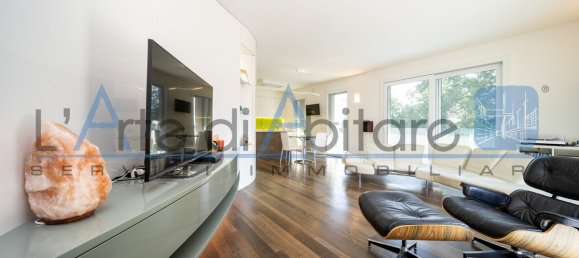 2 bedrooms Apartment in Rimini, Italy No. 329509 3