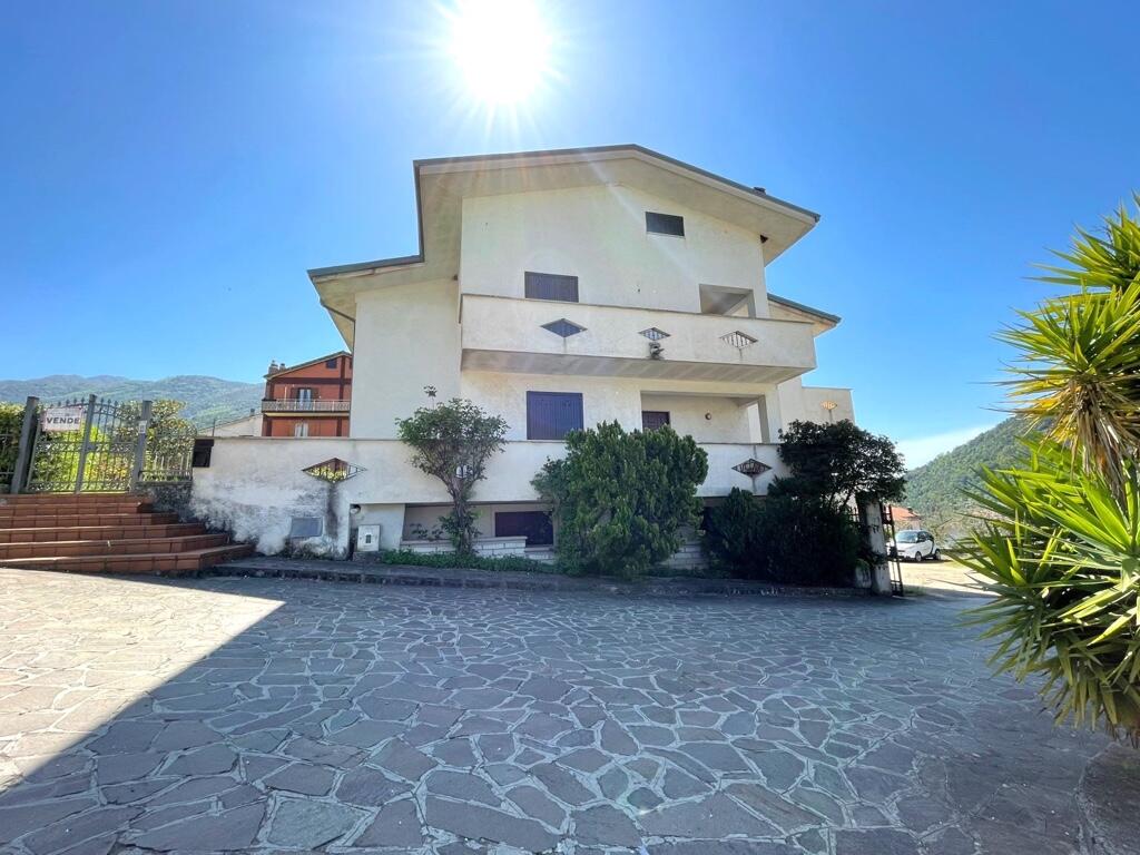 3 غرف نوم فيلا في Colle San Magno, Italy رقم 55592