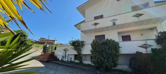 3 غرف نوم فيلا في Colle San Magno, Italy رقم 55592 44