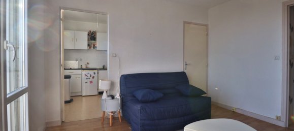 Estudio en Troyes, France No. 218605 4
