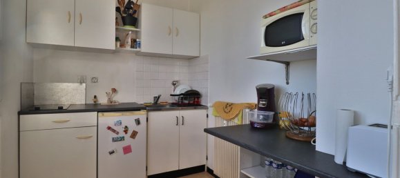 Estudio en Troyes, France No. 218605 19