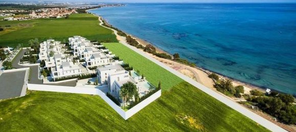 6 bedrooms House in Pervolia, Cyprus No. 10655 3