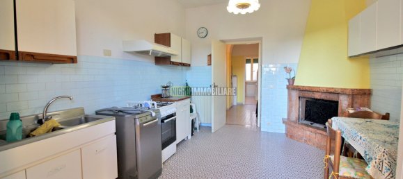 3 rooms Apartment in Ladispoli, Italy No. 96244 6