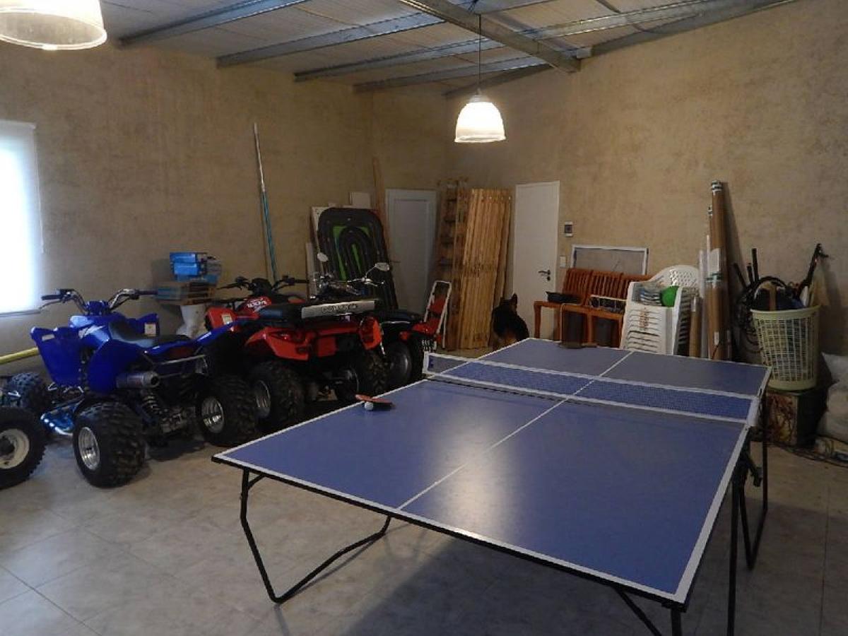 Casa de 5 dormitorios en Mar del Plata, Argentina No. 82923