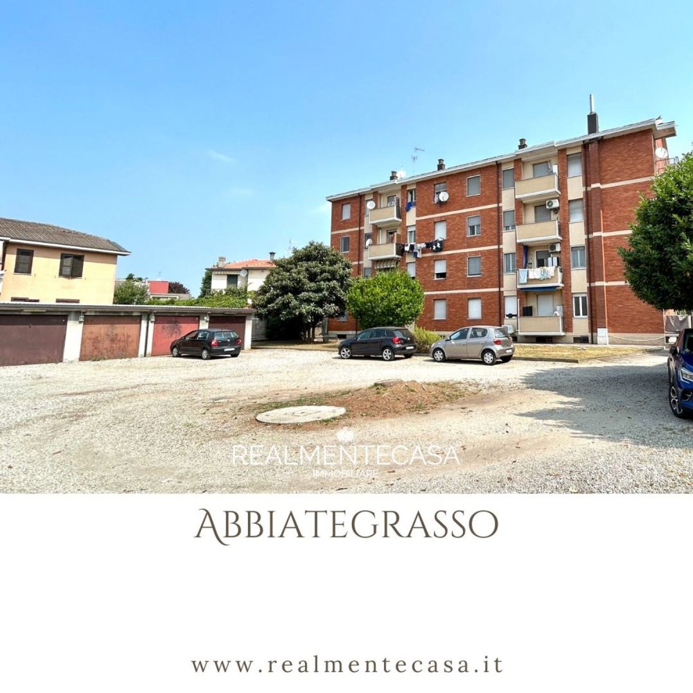 3 rooms Apartment in Abbiategrasso, Italy No. 330365