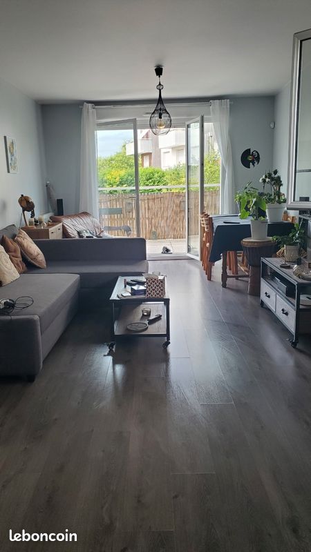 3 chambres Appartement à Val-d'Oise, France No. 350511