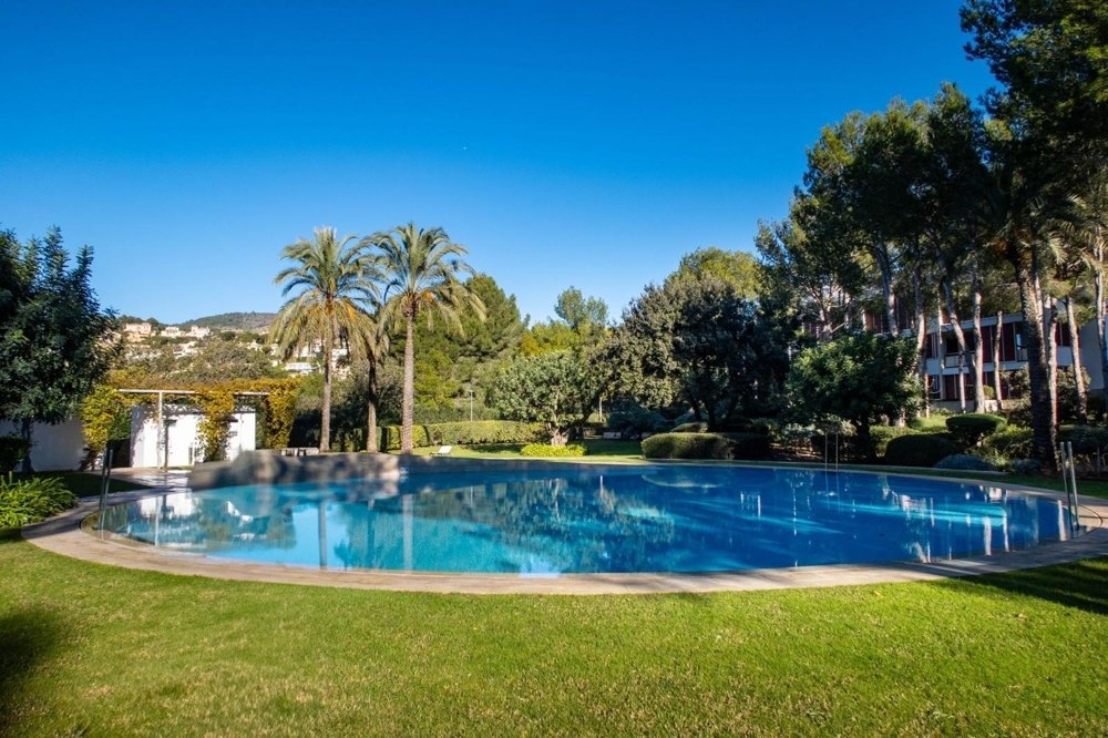 4 bedrooms Apartment in Bendinat, Spain No. 16234