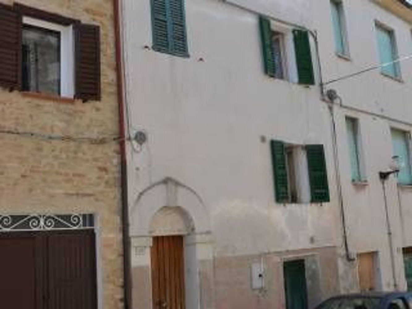 7 rooms House in Cupramontana, Italy No. 252031