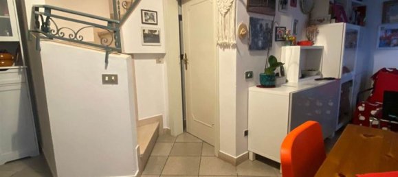 Estudio en Campi Bisenzio, Italy No. 89507 4