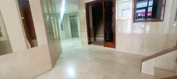 Apartamento de 2 dormitorios en Benidorm, Spain No. 142580 3