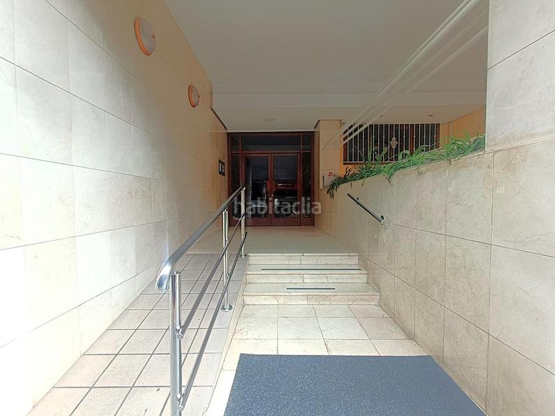 Apartamento de 2 dormitorios en Benidorm, Spain No. 142580