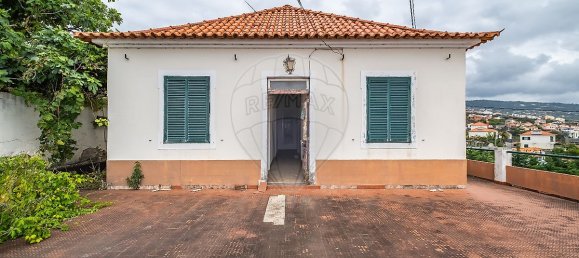 Casa de 4 dormitorios en Santa Cruz, Portugal No. 25971 2
