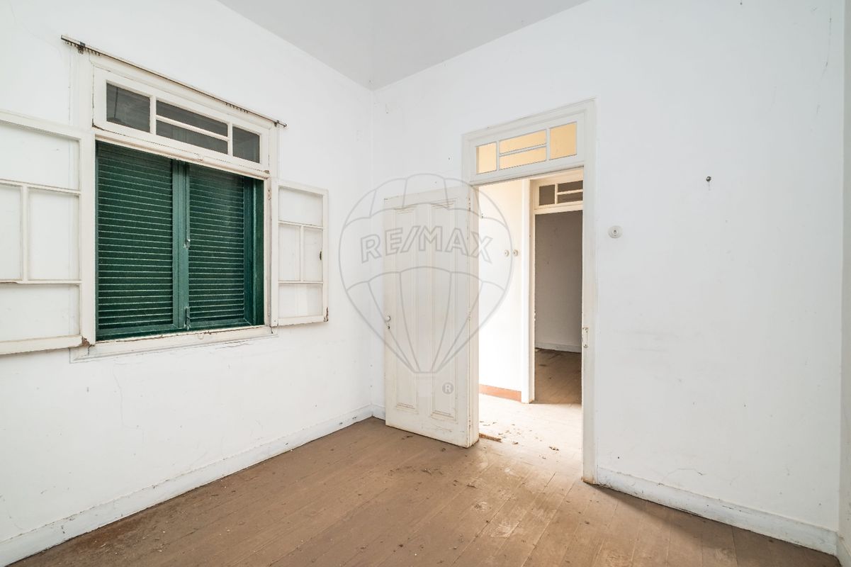 Casa de 4 dormitorios en Santa Cruz, Portugal No. 25971