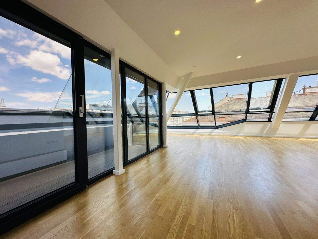 5 rooms Duplex in Wieden, Austria No. 160727